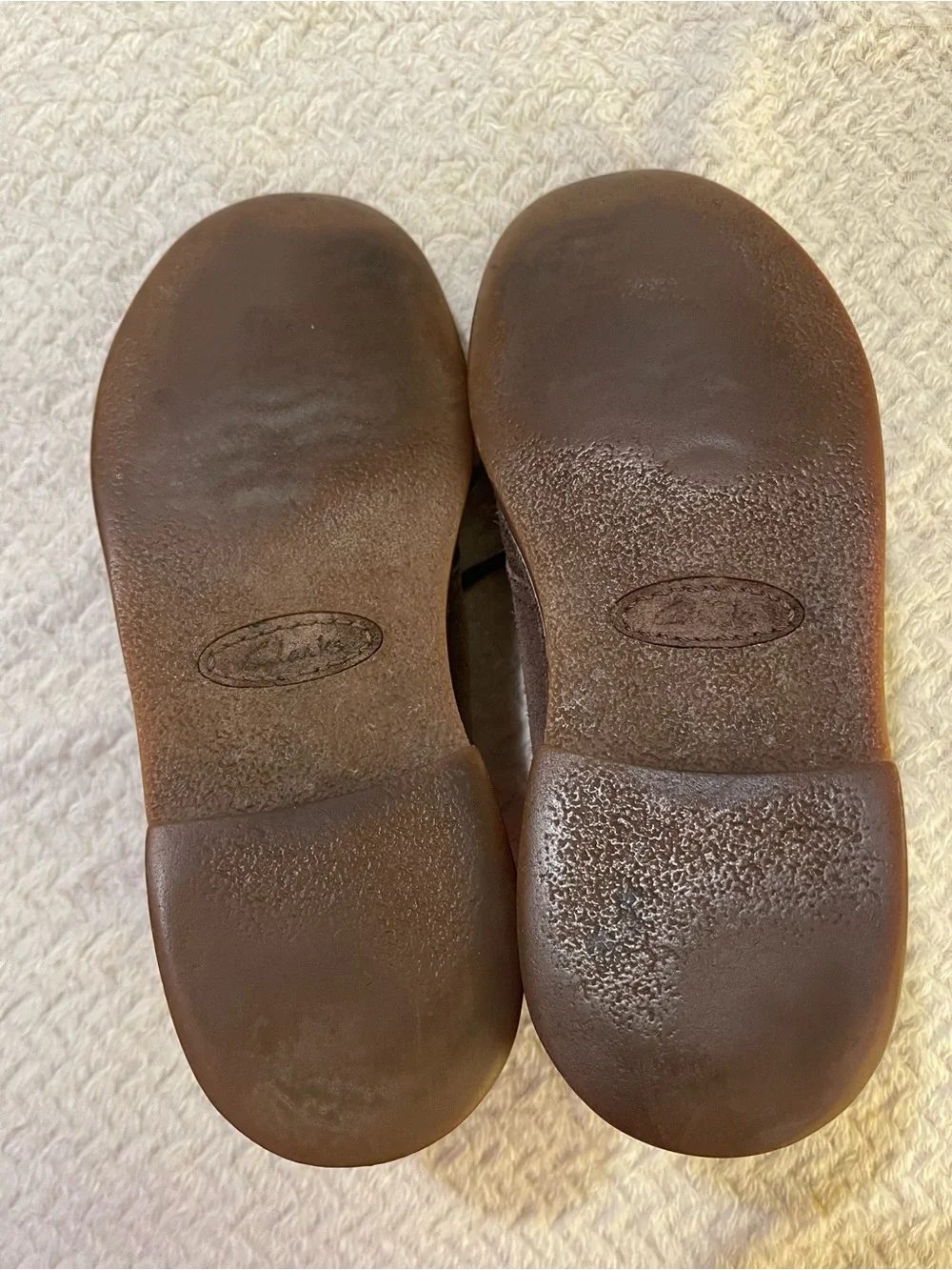 Clark’s Men's Brown Suede Chukka Boots - Casual Lace-Up Comfort size 9